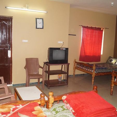 Wins Rooms Valparai Exterior photo