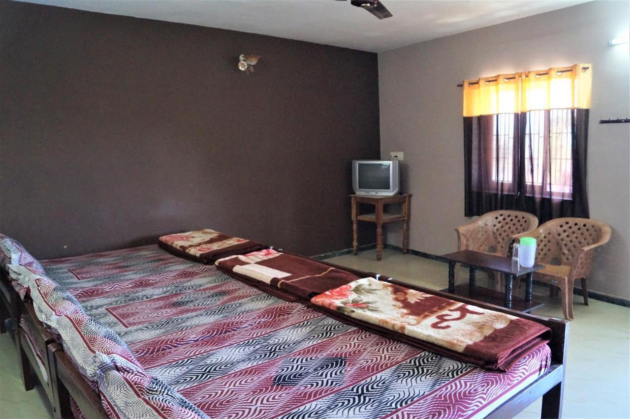 Wins Rooms Valparai Exterior photo