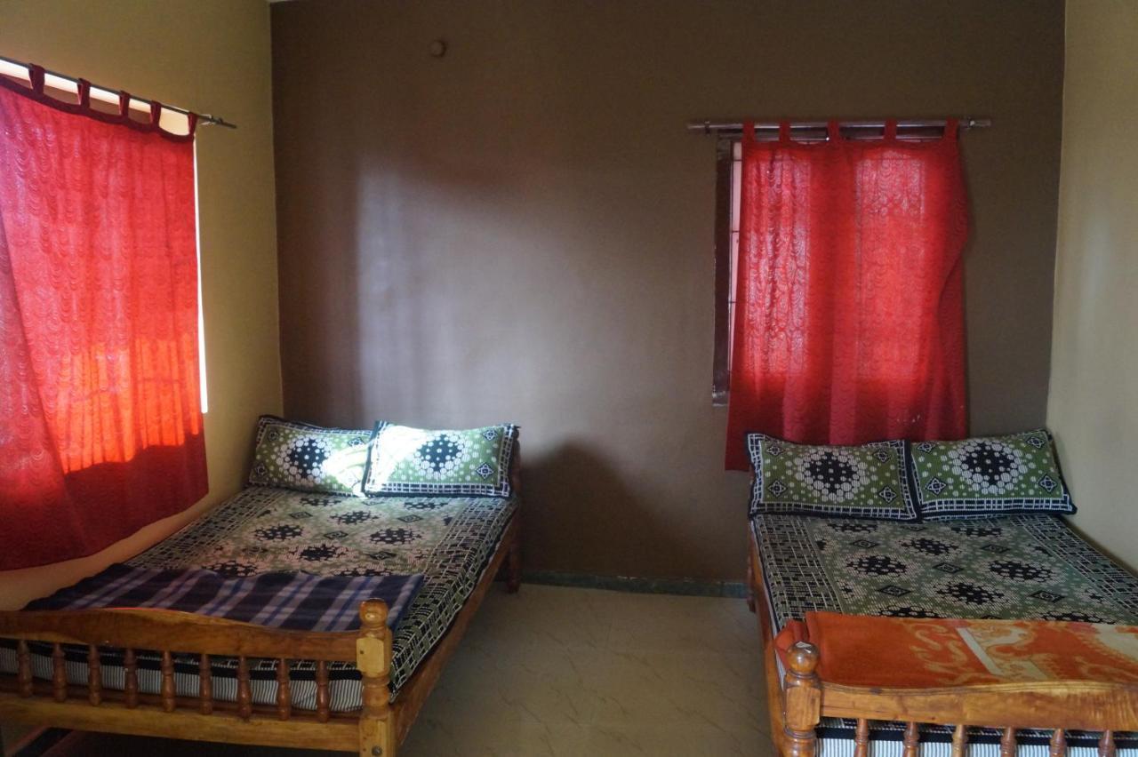 Wins Rooms Valparai Exterior photo